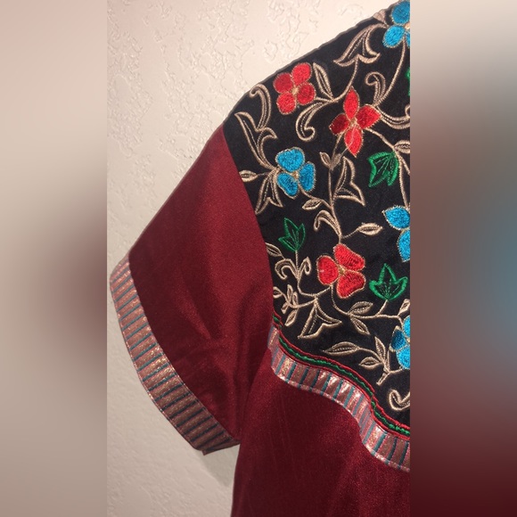 Tunic - Picture 4 of 8